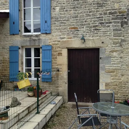 Le Petit Bijou Couette-café Saint-Fraigne